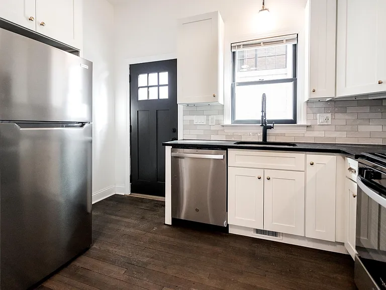 1431 Brooklyn St #1 — Photo 9