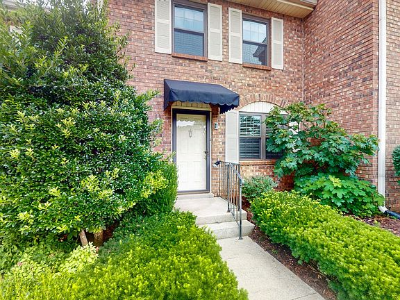 3rd image of 102 Thistle Ln
