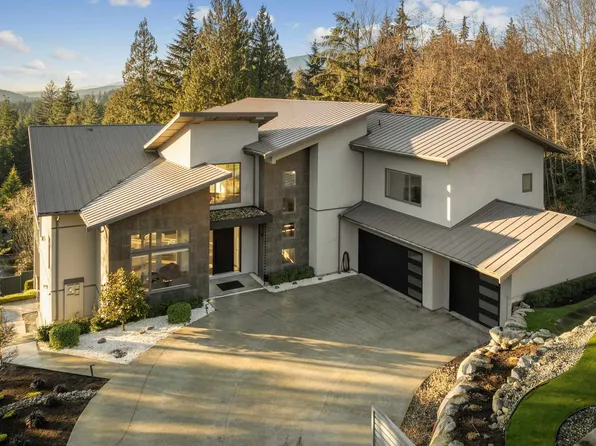 205 Kinsey Dr, Anmore, BC V3H 0G7