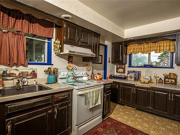 3rd image of 317-311 S Washington St #321