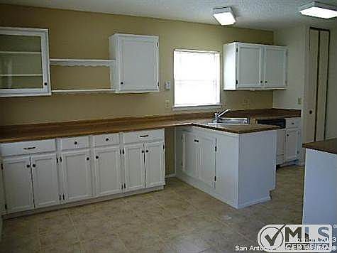 5th image of 5902 Oak Run St