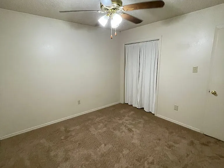 2336 Elm Park Dr — Photo 21