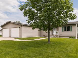 2510 Bryant Blvd SW, Cedar Rapids, IA 52404
