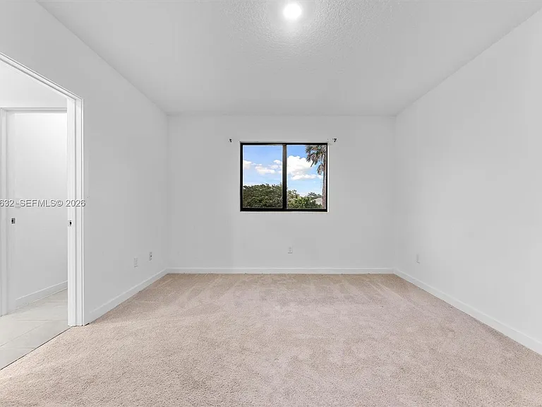 4825 Dillion St — Photo 32