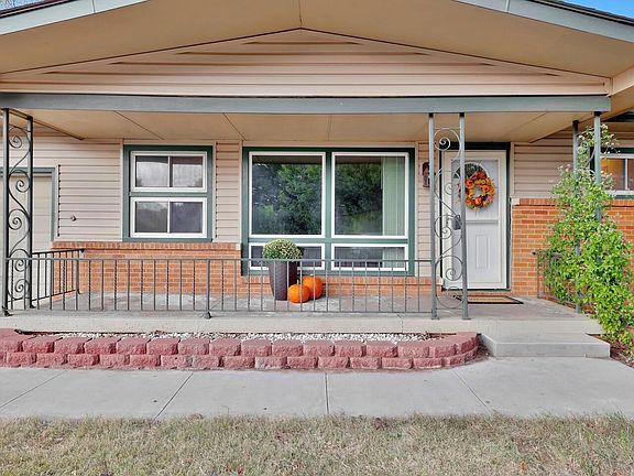 3rd image of 118 W Lincoln St