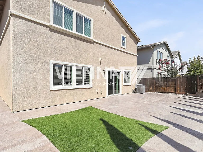 3033 Welton Cir — Photo 18