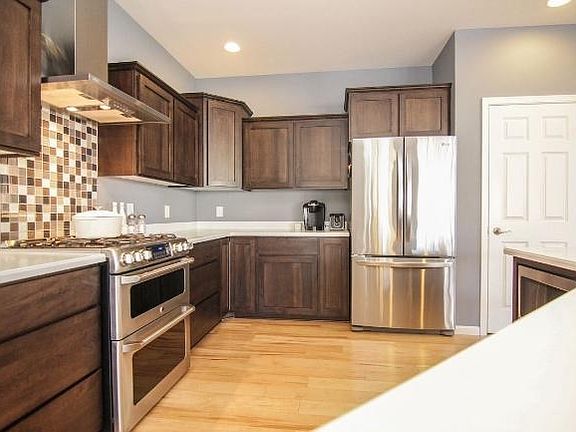 3rd image of 9334 Ancient Oak Ln