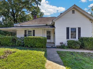 26 W Main St, Ware Shoals, SC 29692