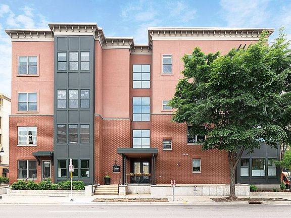 2nd image of 445 Wacouta St Unit 105