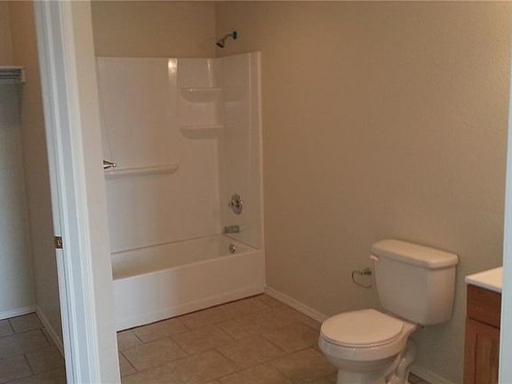 5th image of 5030 Fairbanks Dr APT 201B