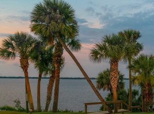 865 N Indian River Dr, Cocoa, FL 32922