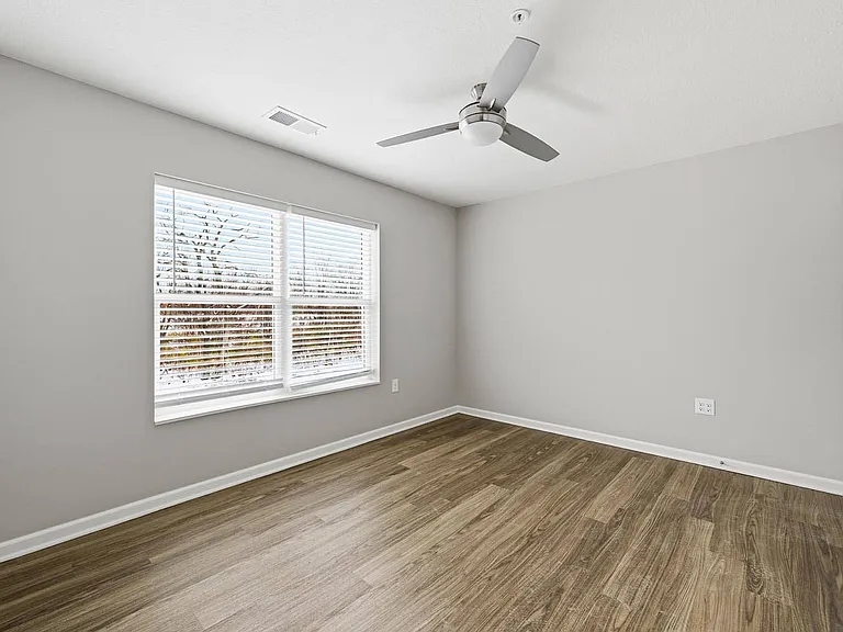 Granville Woods Lofts II — Photo 15