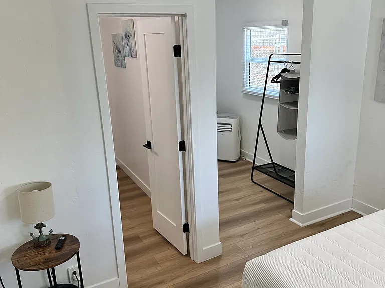 615 Florence St — Photo 10