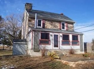 904 Twin County Rd, Honey Brook, PA 19344