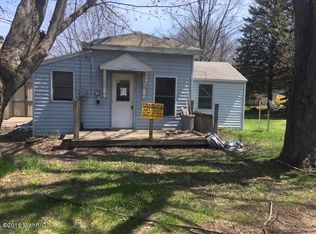113 Desoto Ave, Houghton Lake, MI 48629