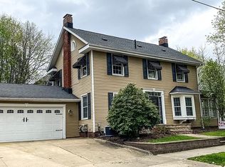 214 N Highland Ave, Akron, OH 44303