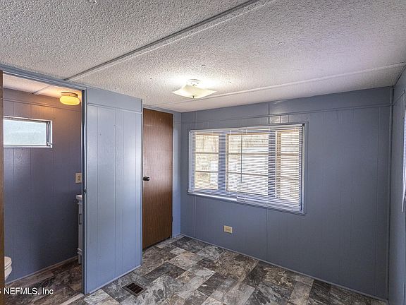 3rd image of 121 VENICE Drive