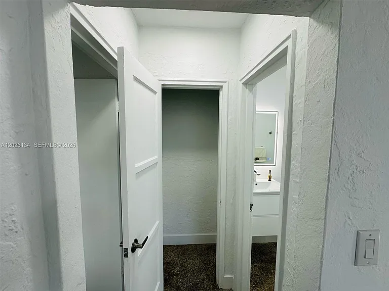 417 SE 14th Ct #4 — Photo 11