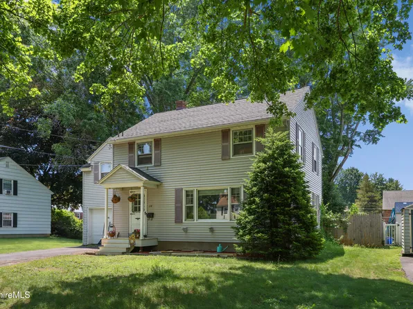 24 Marlboro Dr, Pittsfield, MA 01201
