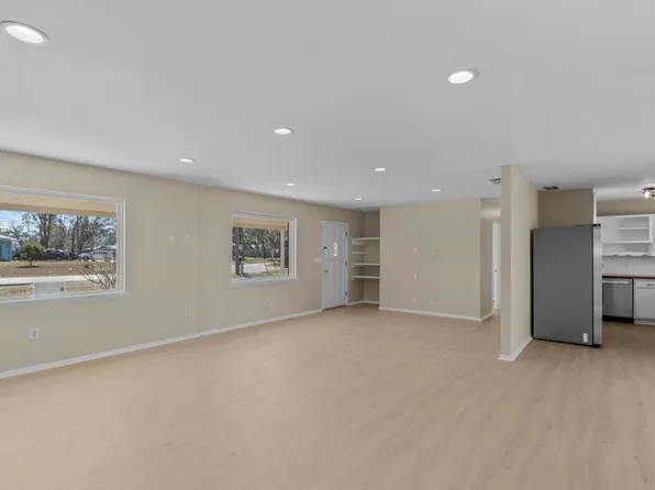 815 E Cherry St, Perry, FL 32347