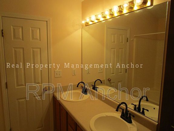 2nd image of 5055 Yellow Pine Dr