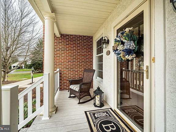4th image of 473 Fairmont Dr #238