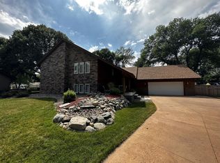 912 Westlyn Ct, Farmington, MN 55024