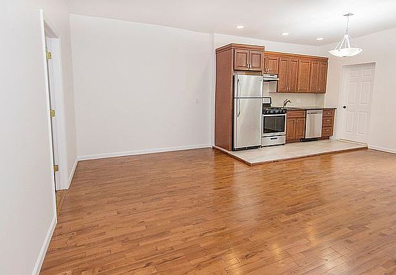 2nd image of 31-37 14th St #5
