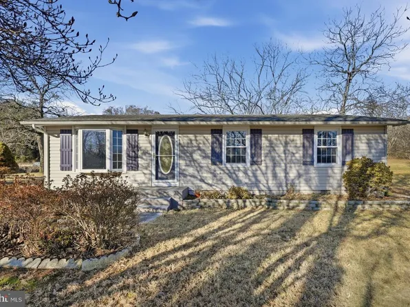 467 Ruebuck Rd, Clear Brook, VA 22624