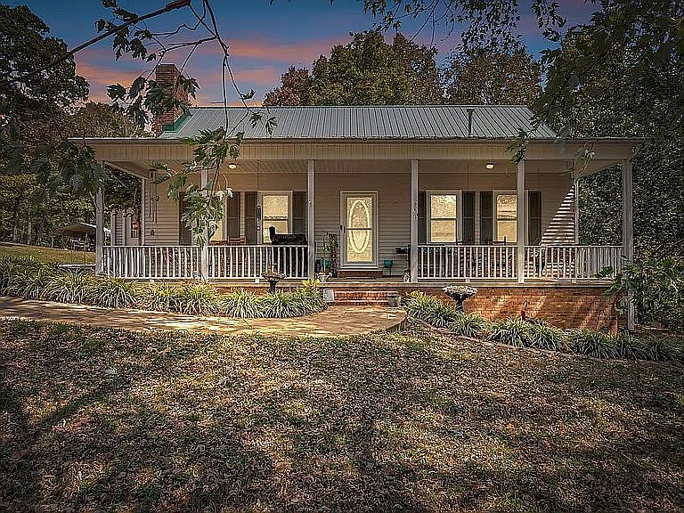 1st image of 283 Denton Ln