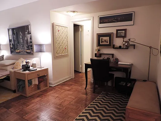 Rented by essential NEW YORK Real Estate | media 21