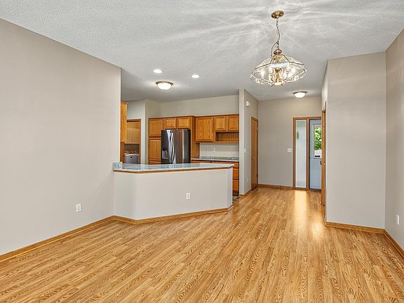 3rd image of 15141 Cimarron Ave