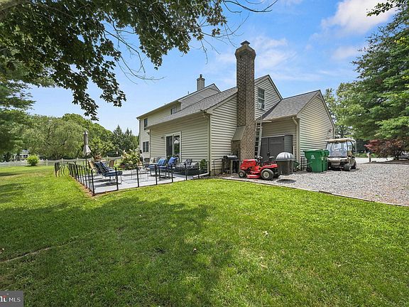 5th image of 105 Osprey Ct