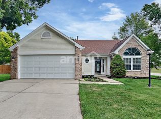 12985 Sweet Briar Pkwy, Fishers, IN 46038