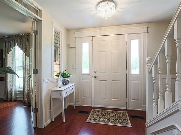 5th image of 8883 Bellefontaine Rd