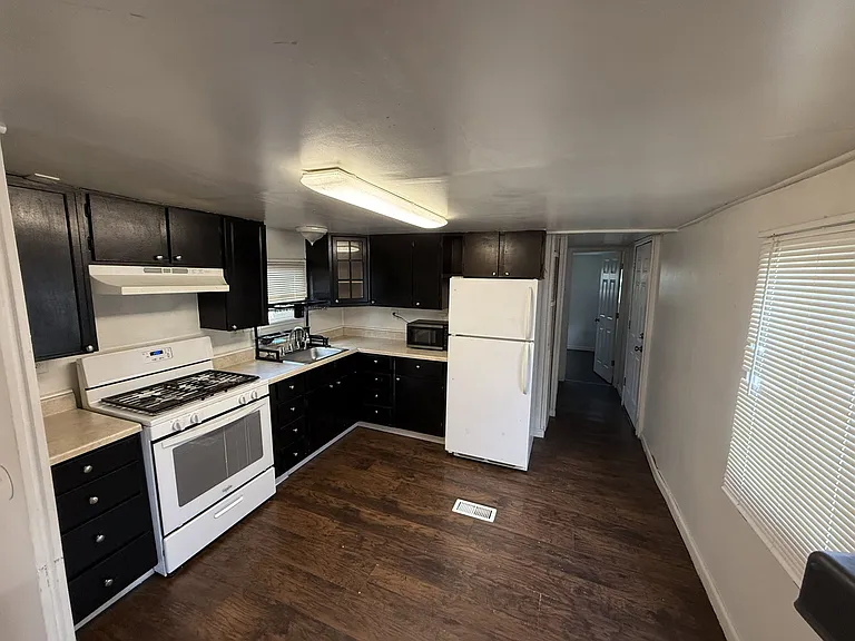 Stonecrest Rentals — Photo 15