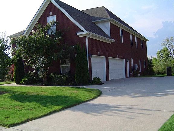 2nd image of 158 Rainbow Glen Cir