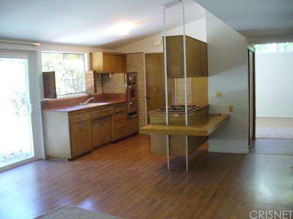 5th image of 3733 Santa Carlotta St