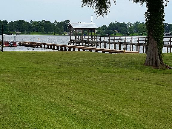 3rd image of 10695 Willow Grove Dr