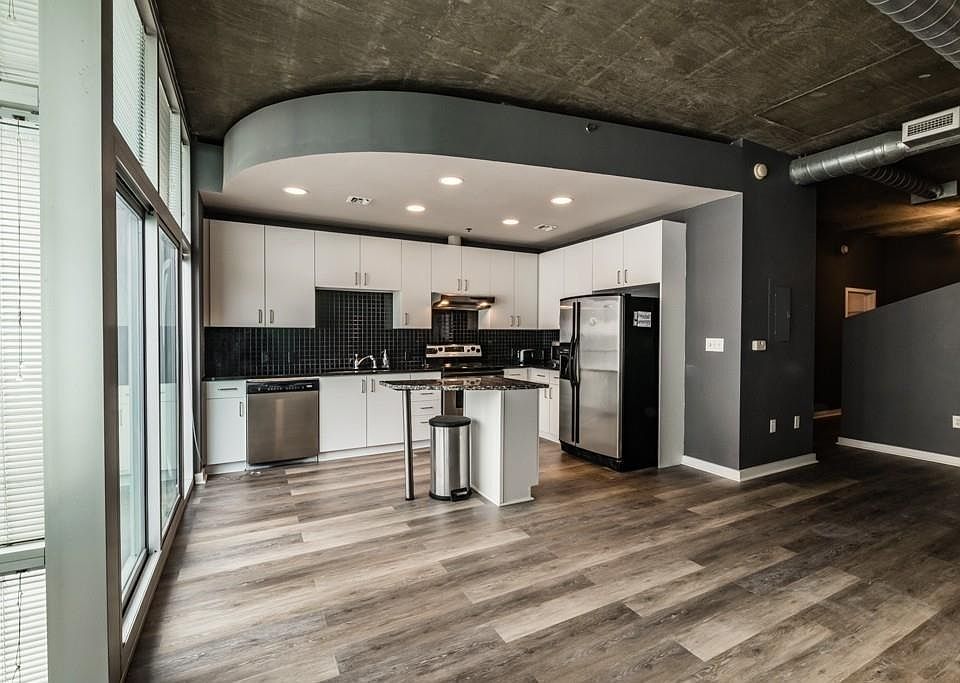 1st image of 943 Peachtree St NE Unit 1807