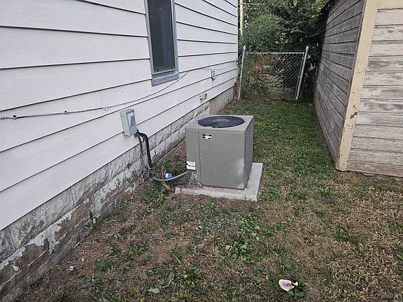 3rd image of 611 N 10th St
