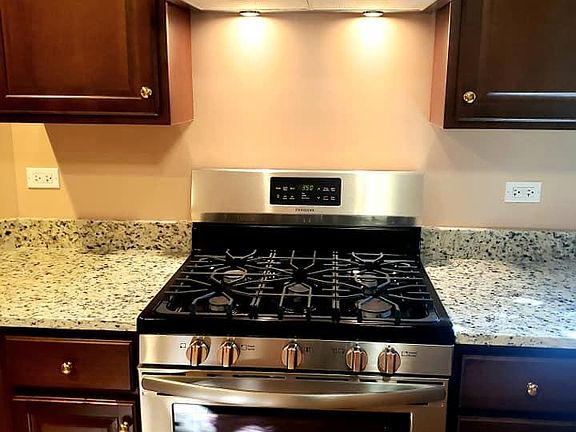 5th image of 4913 N Hermitage Ave #2