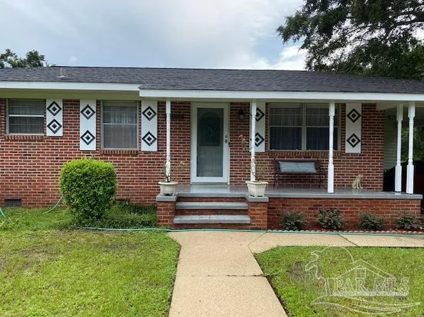 8700 Redwing Dr, Pensacola, FL 32534