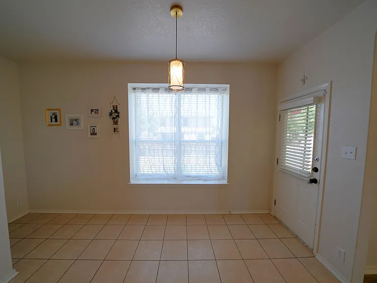 740 Fountain Gate — Photo 25