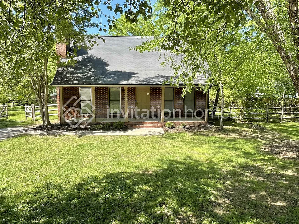 2620 Woodcrest Dr SW