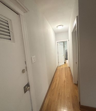 2nd image of 5135 S Kenwood Ave APT 403
