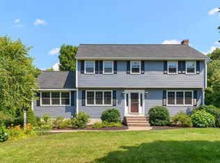 11 Fairview Dr, Westford, MA 01886