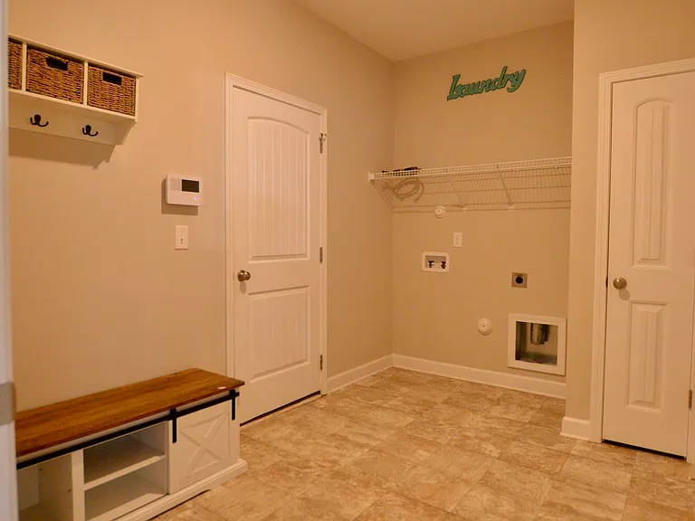 122 Permeta Dr — Photo 15