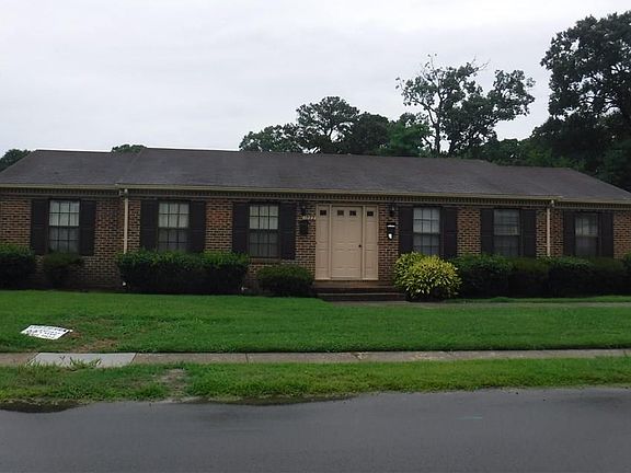 2nd image of 1033 Sunset Dr #A