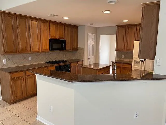 9506 Carsonmont Ln — Photo 8